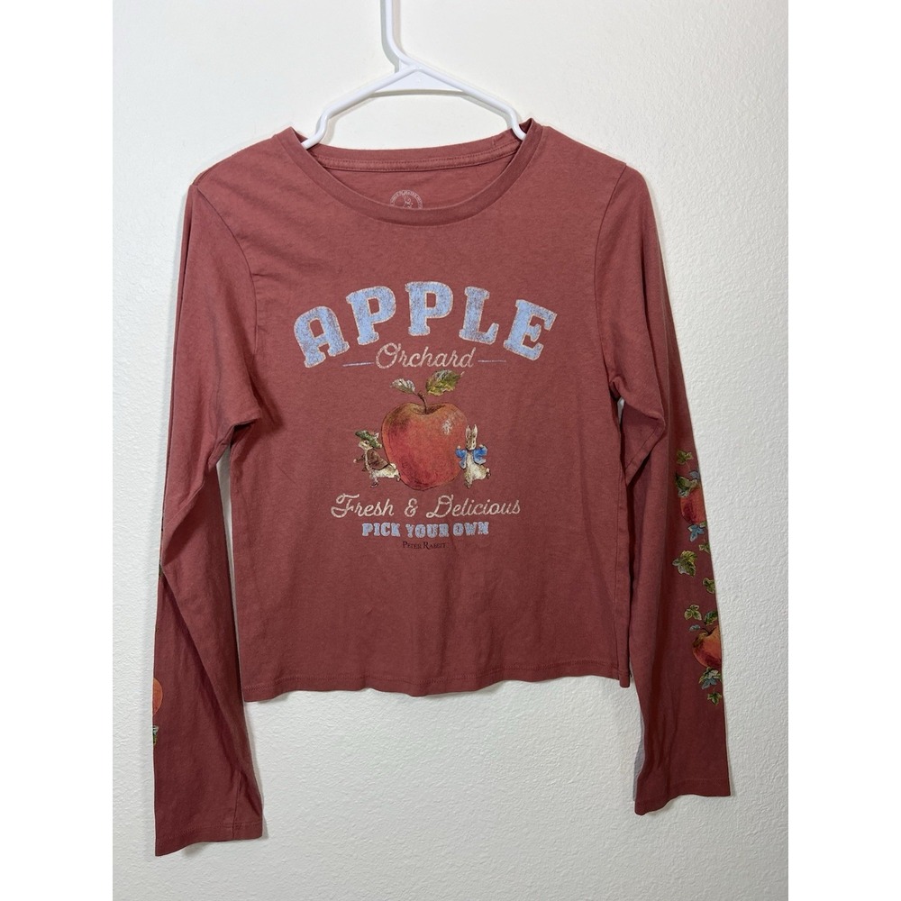 Beatrix Potter T Shirt Women's M Apple Pink Runs Small Peter Rabbit Bunny
